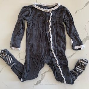 6-9 Ruffled Girls Footie Kickee Pants